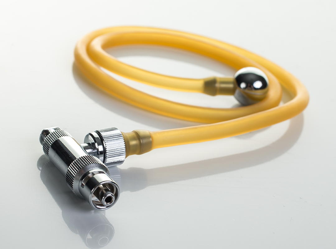 photo Luer-lock valve for catheter