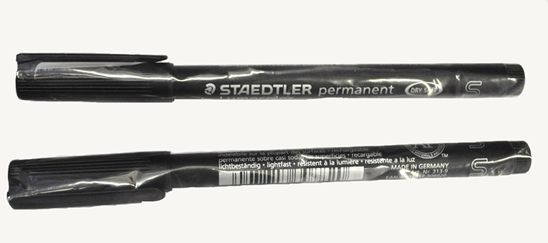 Set of permanent black pens for LN2