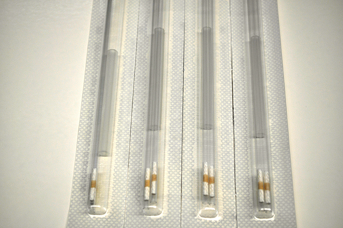 photo Pack of 2x4 sterile medium straws for equine D8 embryos